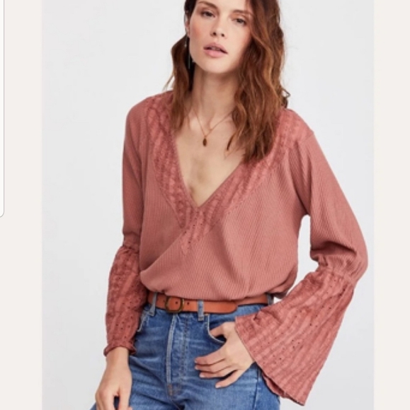 Free People Tops - Free People Sayulita Bell Eyelet Sleeves V-neck